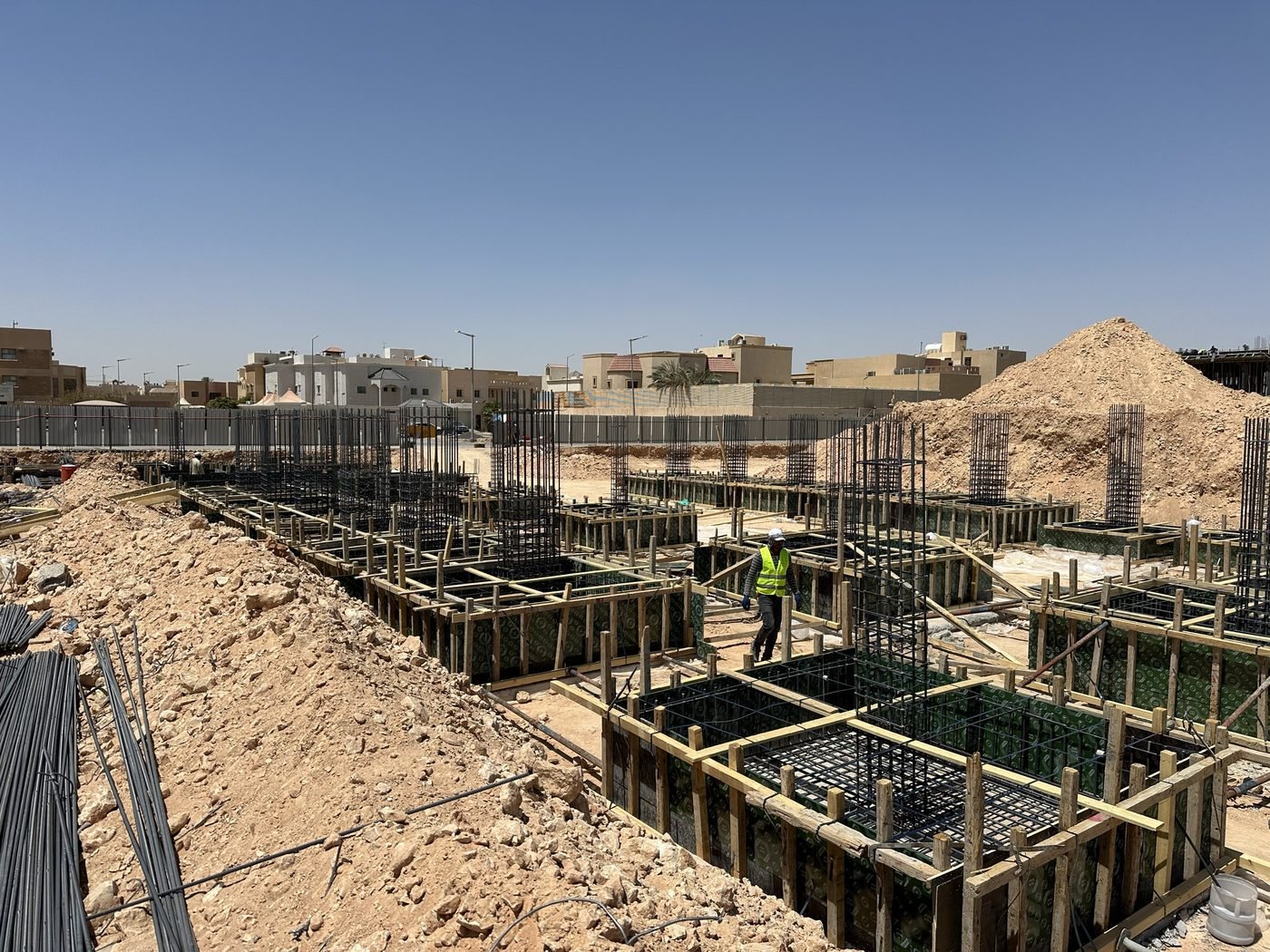 مدارس مدينة العلوم — حي الحمراء (4)